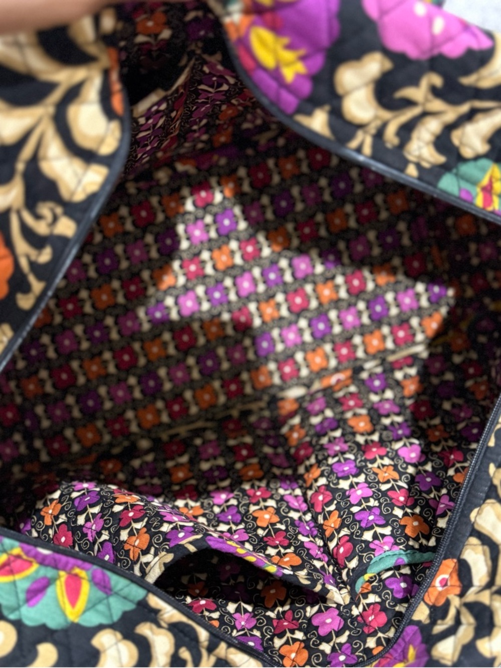 VERA BRADLEY Duffle Travel Bag Paisley Large Weekender Zip Close Shoulder Strap - Picture 7 of 13
